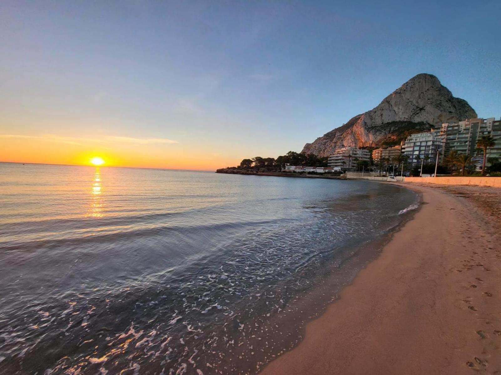 Calpe Beach II - Sea & Pool View Apartment Экстерьер фото